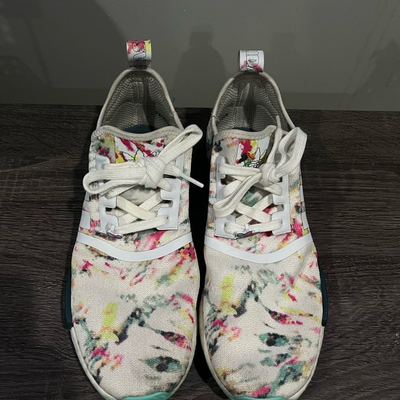 ADIDAS NMD R1 - Picture 2 of 3